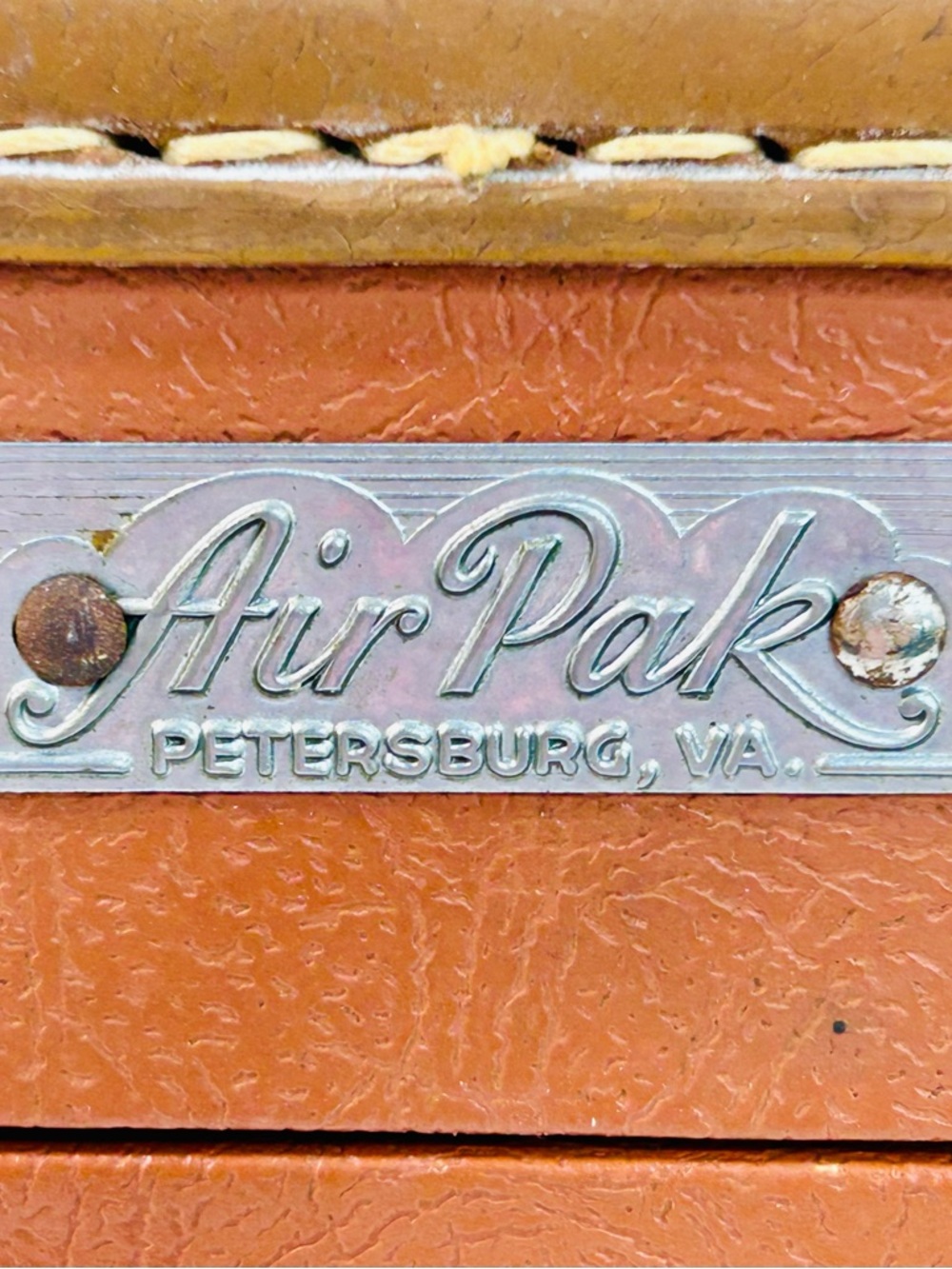 Vintage Air Pak Train Case, Hardshell Vinyl Toiletry Travel Case, Petersburg VA - Picture 3 of 15